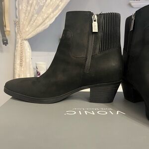 Vionic Shantelle Women's Waterproof Black Ankle Boots - Original Price $170